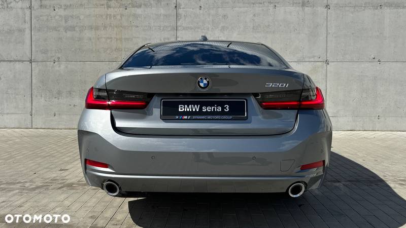 BMW Seria 3 320i - 7