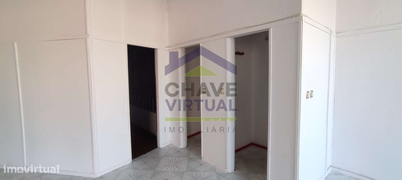 Estabelecimento Comercial - Centro Bombarral - Grande imagem: 4/6