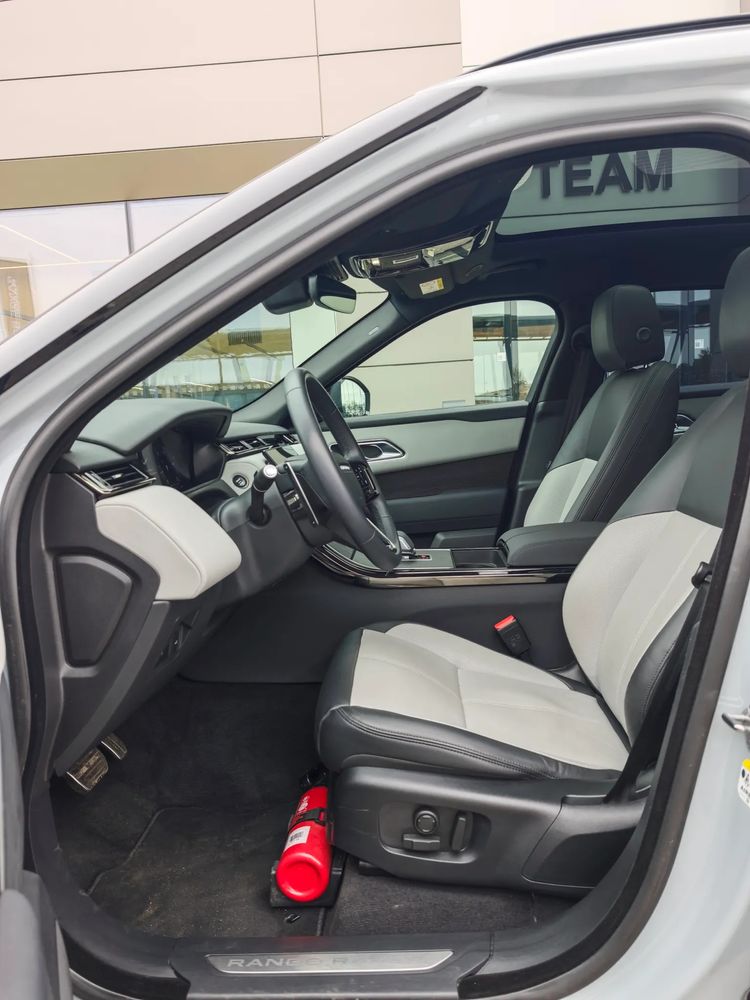 Land-Rover Range-Rover-Velar 3.0 Diesel 300 KM — zdjęcie 3