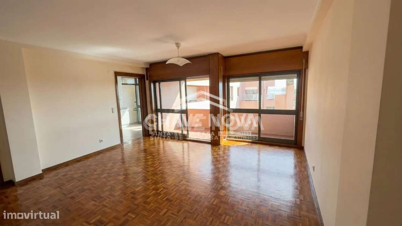 Apart. T2 c/Lugar de Garagem e Arrumo em Santa Marinha ( ARRENDADO ) - Grande imagem: 5/35