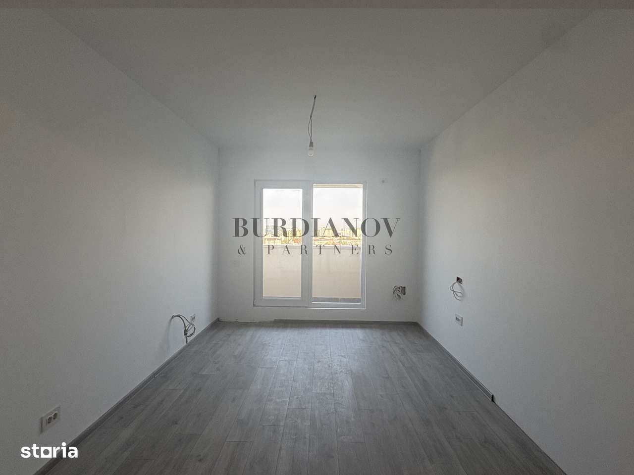 Apartament cu 3 camere - două băi - Etalon Lacul Morii - Vedere Lac-3