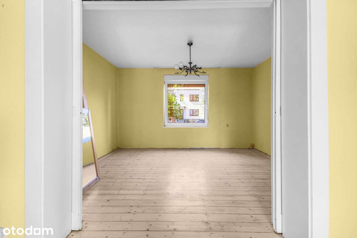 Tuż przy wejściu do Parku Grabiszyńskiego-10