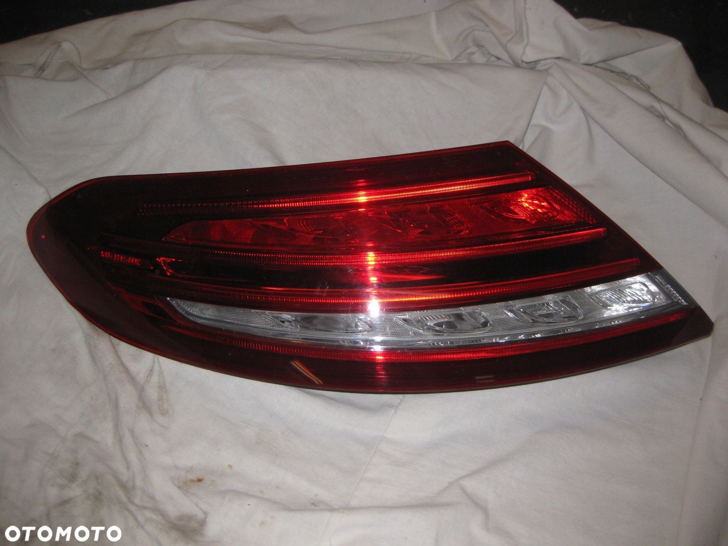 MERCEDES 205 LAMPA LED LEWY TYŁ A2059066300 - 1