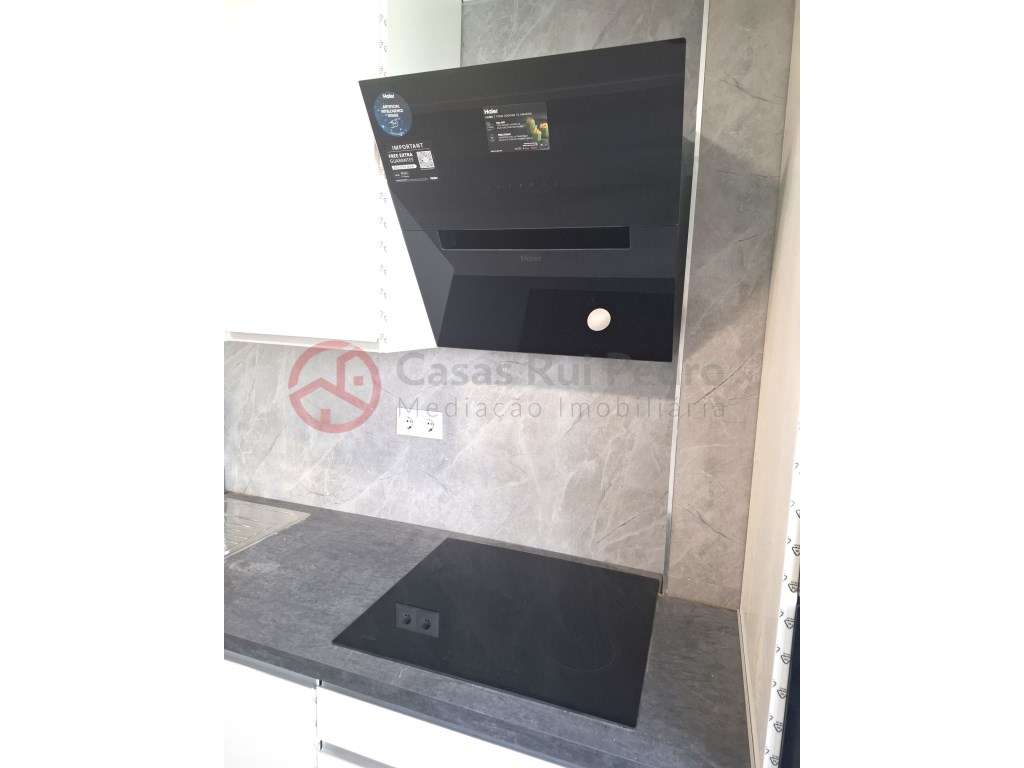 Apartamento T2 totalmente remodelado em Benfica - Grande imagem: 5/30