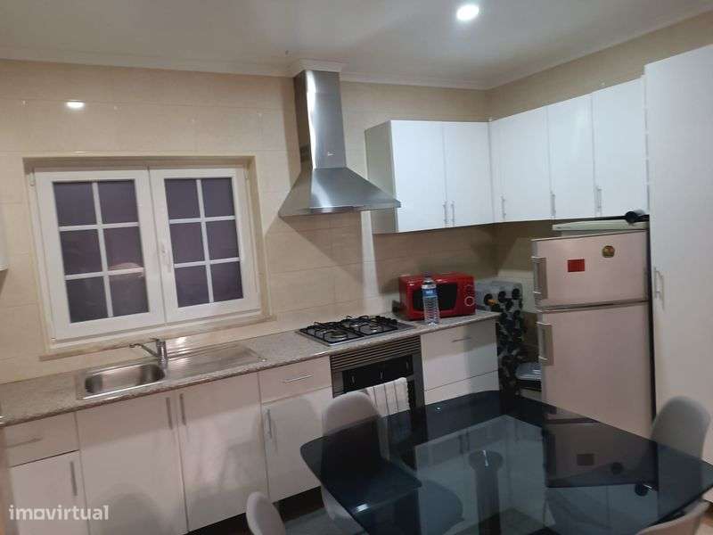 Aluga-se casa com dois quartos - Grande imagem: 5/7