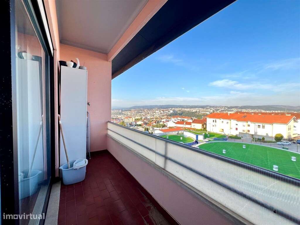 Apartamento T3 com garagem em zona de Santa Clara - Grande imagem: 3/11