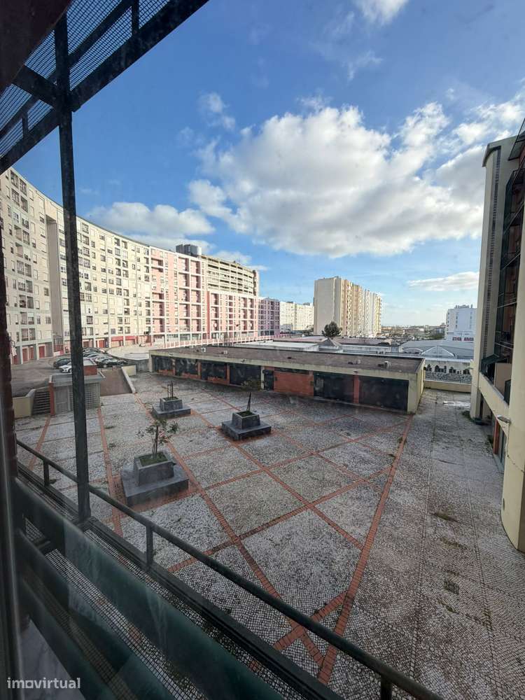 T2 para Arrendamento nos Olivais – Totalmente Mobilado e Equipado - Grande imagem: 3/28