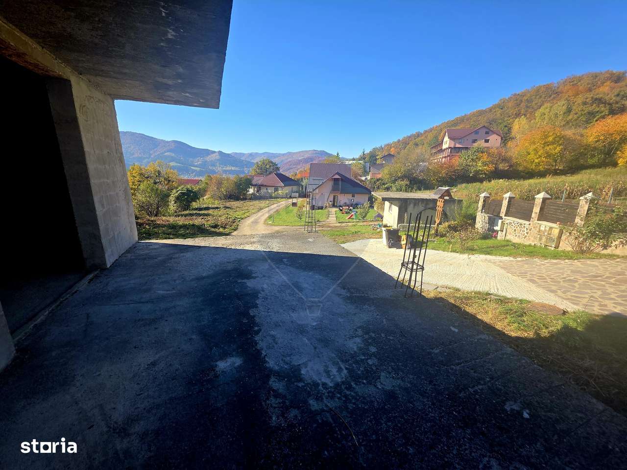 Casă / Vilă cu 5 camere de vânzare-11