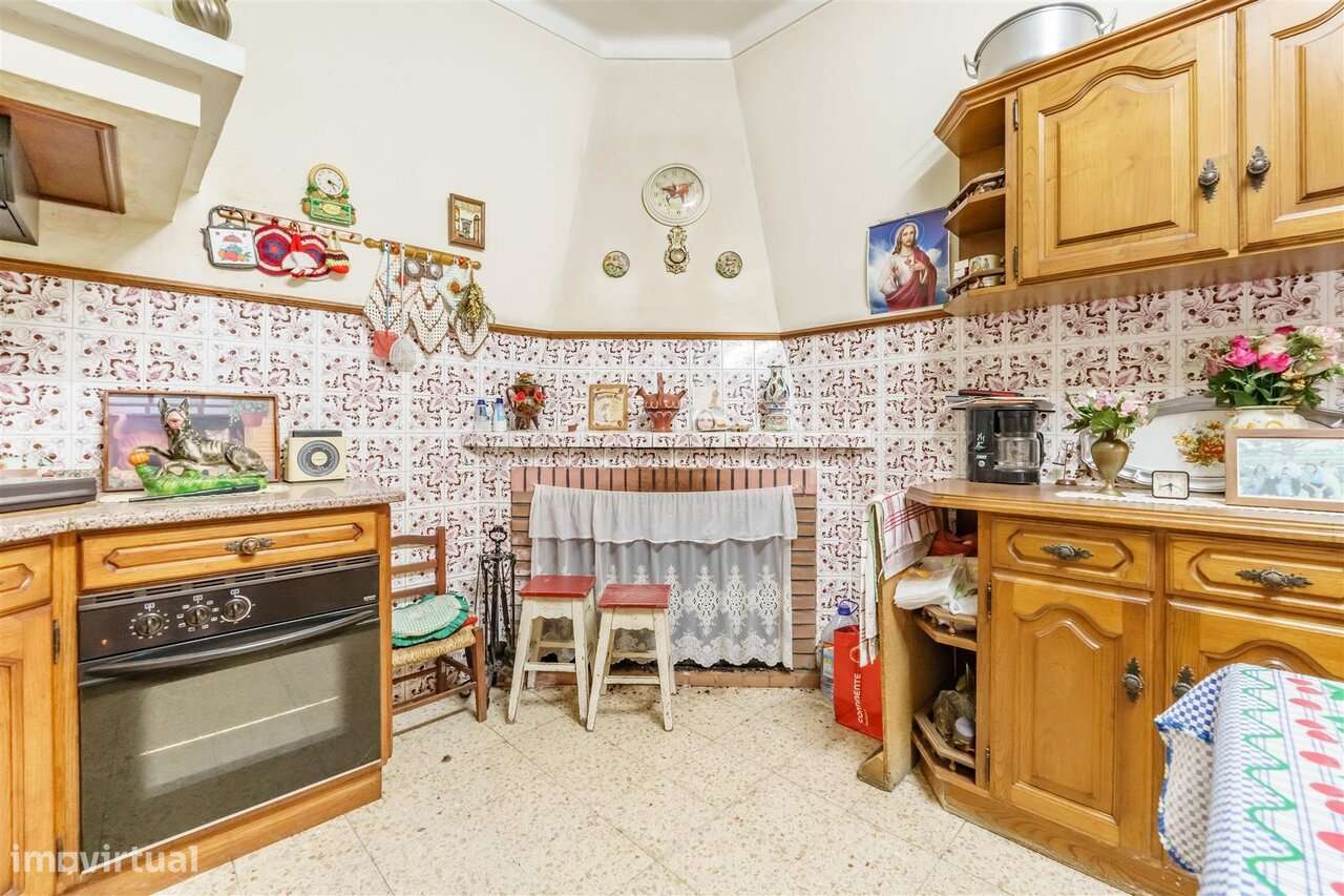 Moradia Geminada T4 / Fundão, Póvoa de Atalaia e Atalaia do Campo - Grande imagem: 3/20