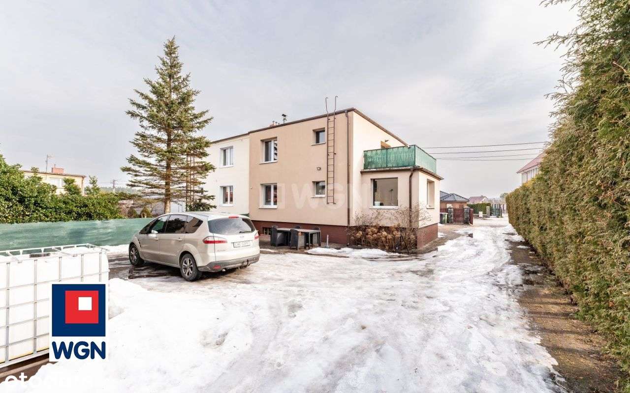 Funkcjonalny dom w Gościcinie - 4 pokoje, 2 łazien-16