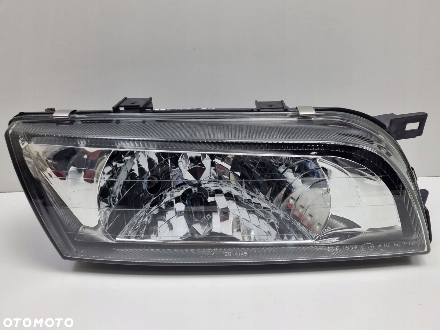 Nissan Almera N15 LIFT PRZEDNIA LAMPA PRAWA PRAWY PRZÓD nowa euro 215-1178 - 1