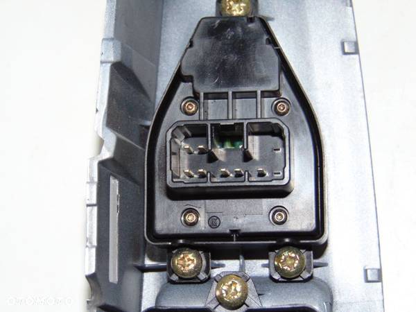ORYGINAŁ przełącznik panel szyb kierowcy lewy 05074535 Mazda 2 Mazda2 DY 02-05r EUROPA - 10