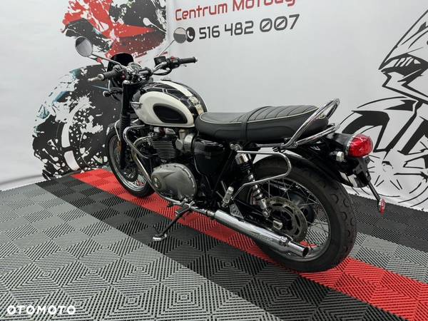 Triumph Bonneville - 6