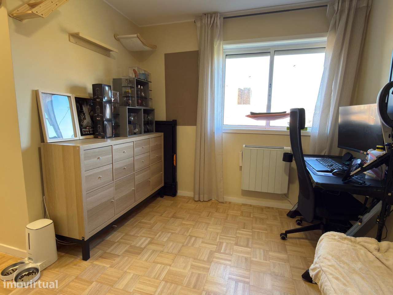 T4 renovado com elevador no centro de Avintes - Grande imagem: 3/21