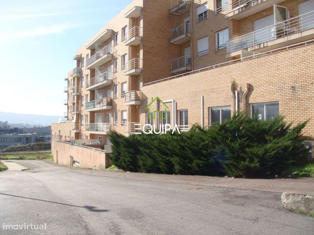 Loja licenciada para comercio e serviços, no centro de Paredes- Excel-6