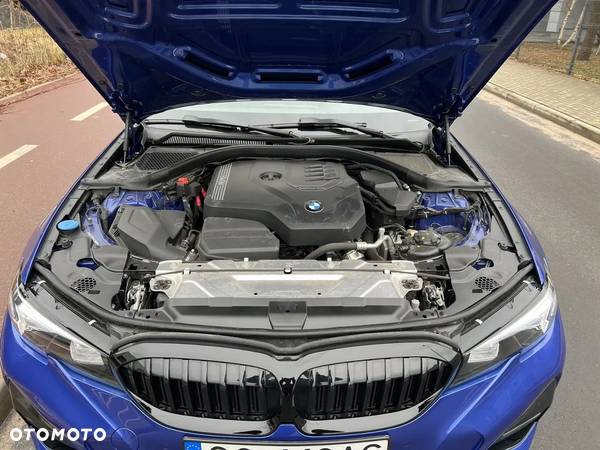 BMW Seria 3 318i M Sport - 31