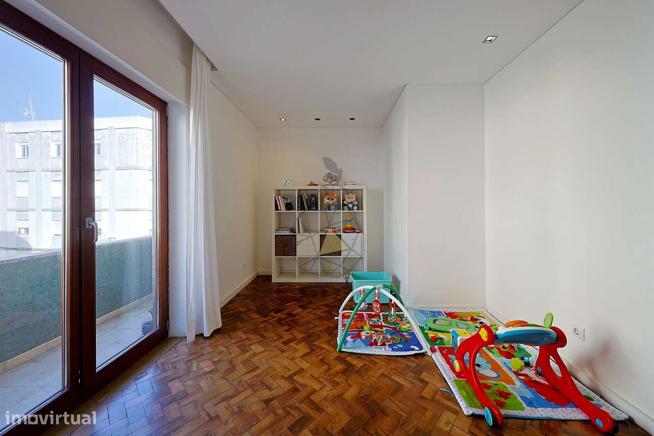 Apartamento T4 Remodelado no Coração de Portimão - Grande imagem: 5/51