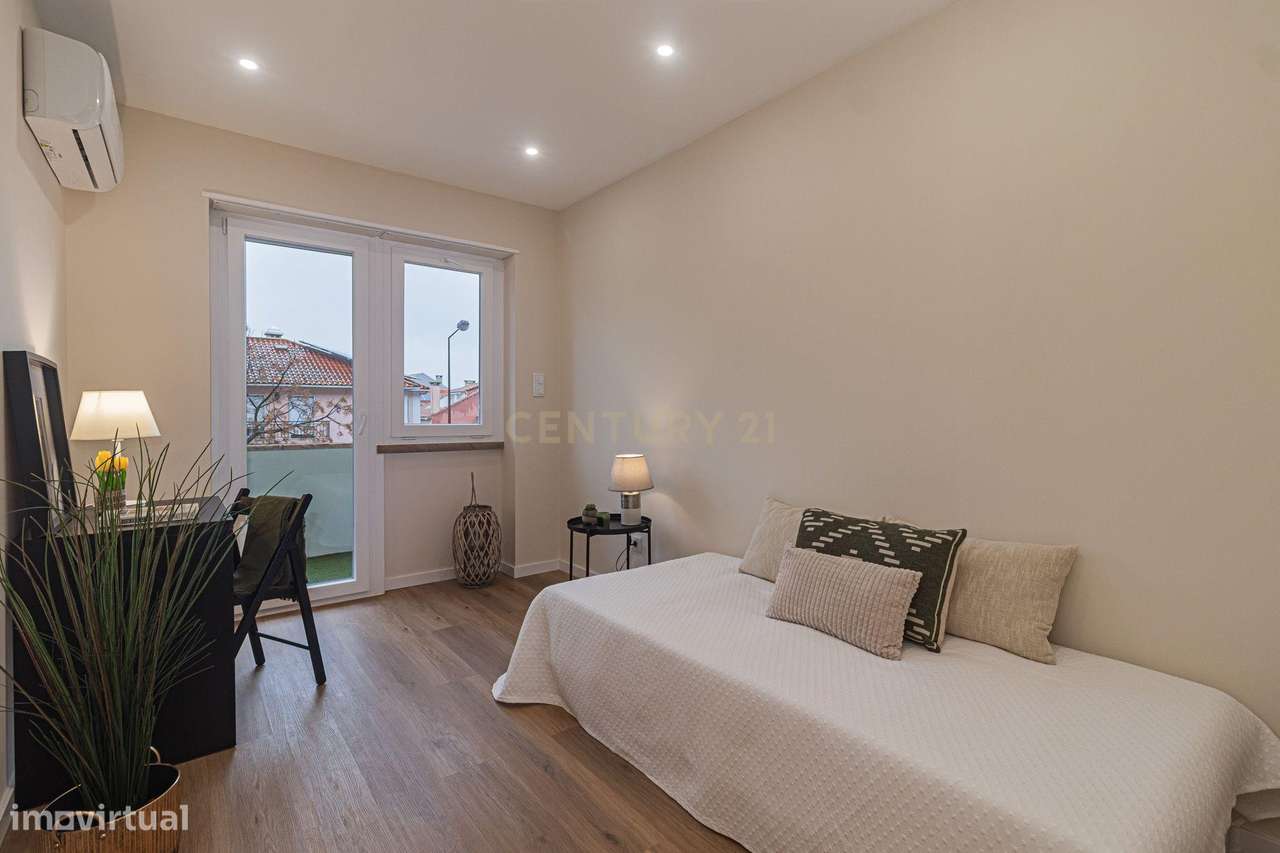 ✨ T2 Totalmente Remodelado com Terraço ✨-24