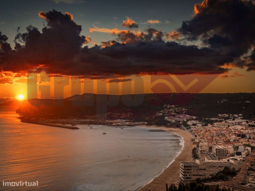 Apartamento T2+1 com Sótão a 350metros da praia de Sesimbra-30