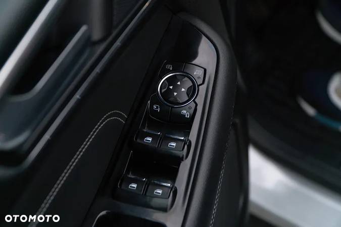 Ford S-Max 2.0 TDCi Titanium PowerShift - 8