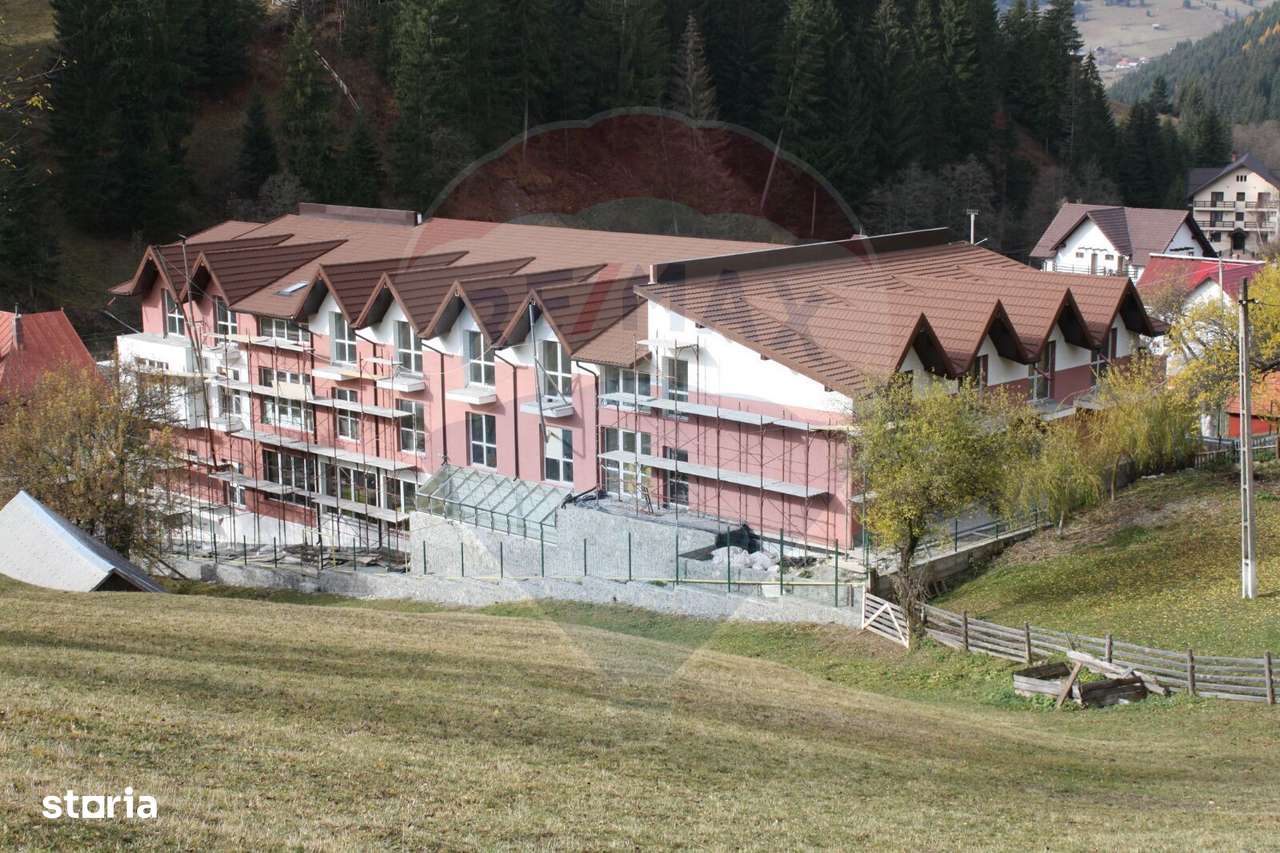 Vila / Pensiune / Camin / Azil seniori, zona superba Moeciu, parcare-3