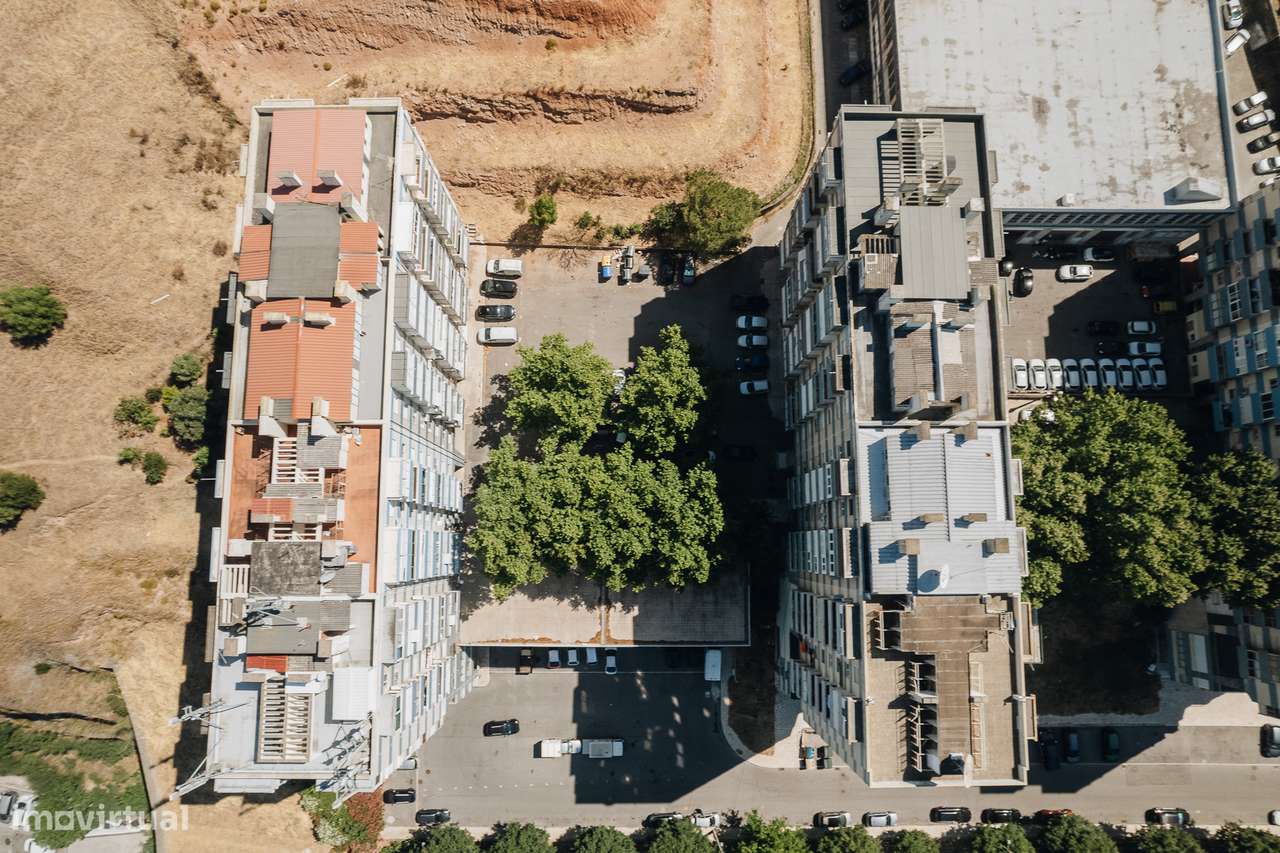 Apartamento T3 Totalmente Remodelado em Santa Clara | Varanda-23