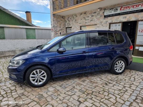 VW Touran 1.6 TDI Highline DSG - 4