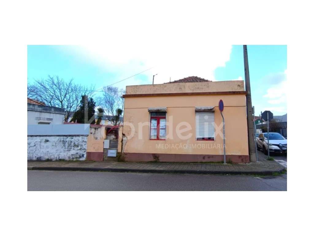 Moradia para recuperar em Matosinhos, com projeto aprovado-9