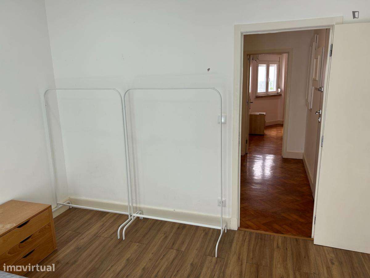 Apartamento com 2 quartos - localizado em Entrecampos Lisbon - Grande imagem: 4/10