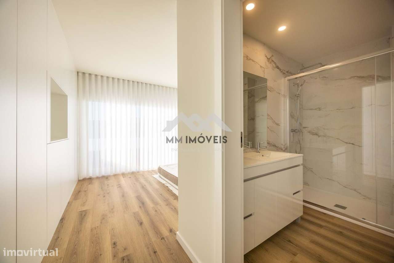 Moradia T4+1 | NOVA | Matosinhos | Terraços | Garagem Box - Grande imagem: 4/51