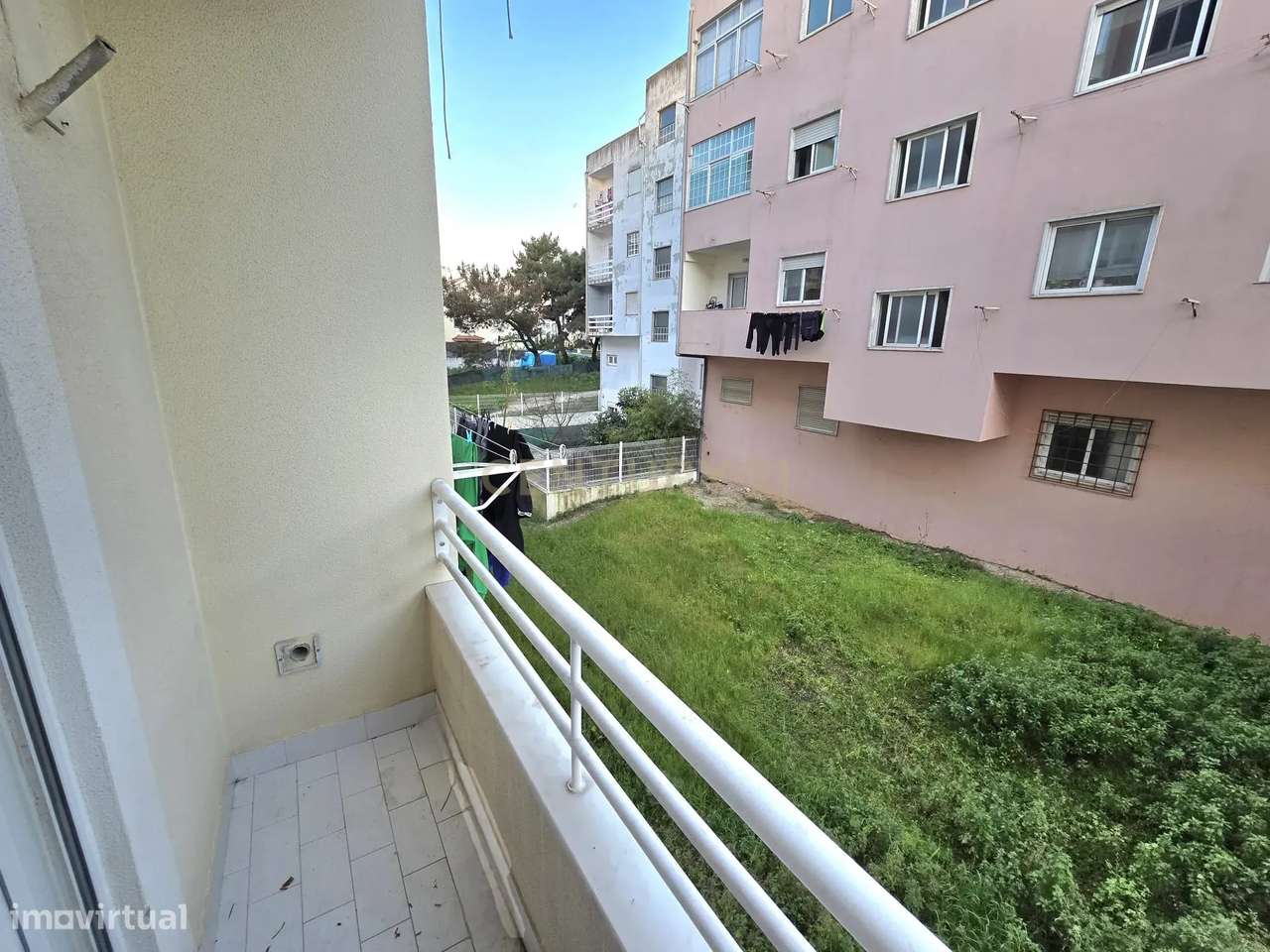 Apartamento T2 na Quinta do Conde-15