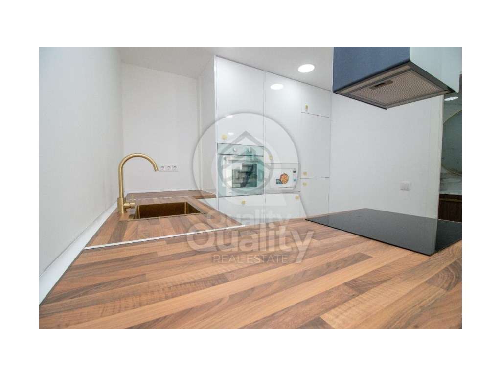 Moradia em Banda T2 em Palmela, na zona histórica - Grande imagem: 5/24