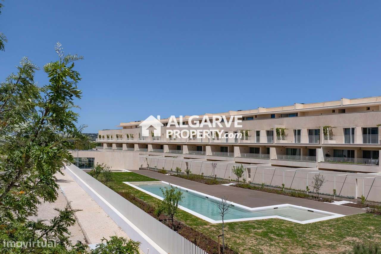 Sofisticação Moderna no Coração de Vilamoura: Apartamento Premium T2 n-22