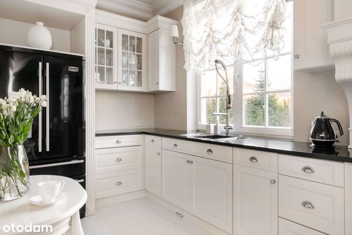 Klimatyczny dom na prestiżowym osiedlu Ventana-9