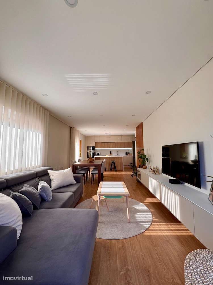 Apartamento T2 (Totalmente remodelado) Centro Póvoa de Varzim-7