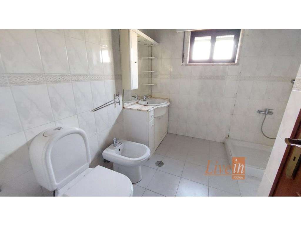 Apartamento T2 em Belas-10