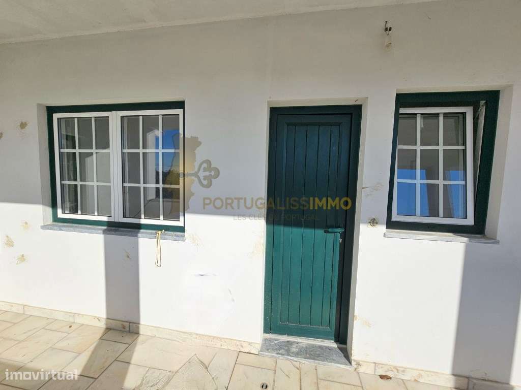 Vende-se: Moradia Familiar Espaçosa e Versátil na Madalena, Tomar.-16