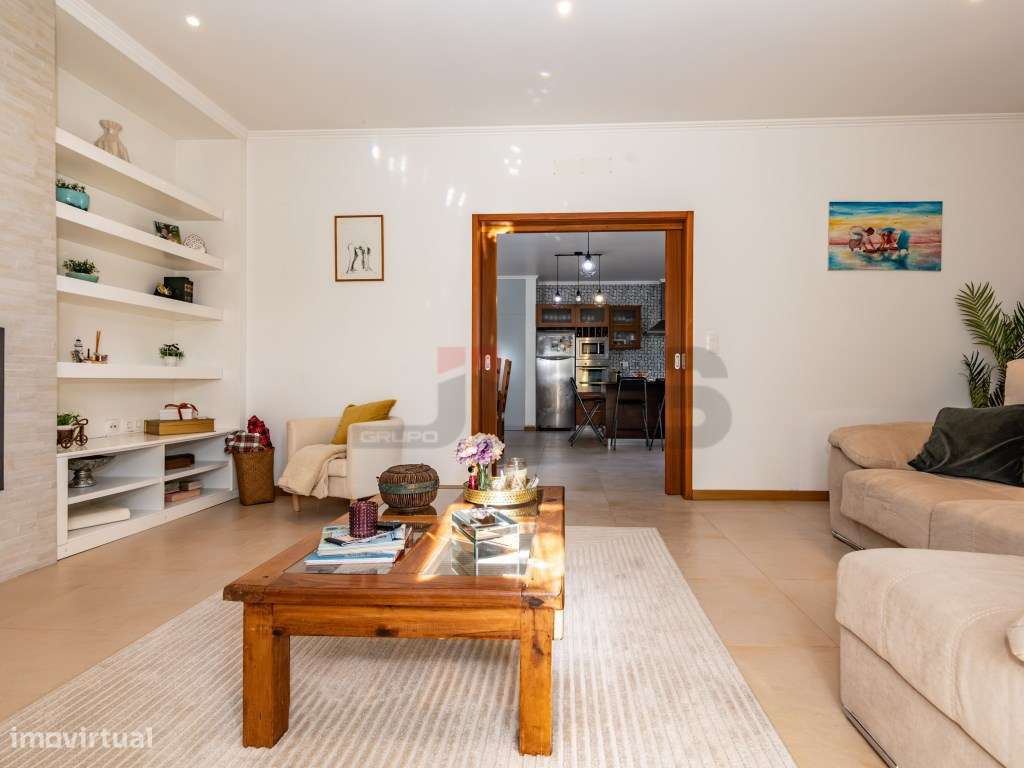 Moradia V4 Isolada com 3 Suites - São Vicente Ferreira, Ponta Delga...-20