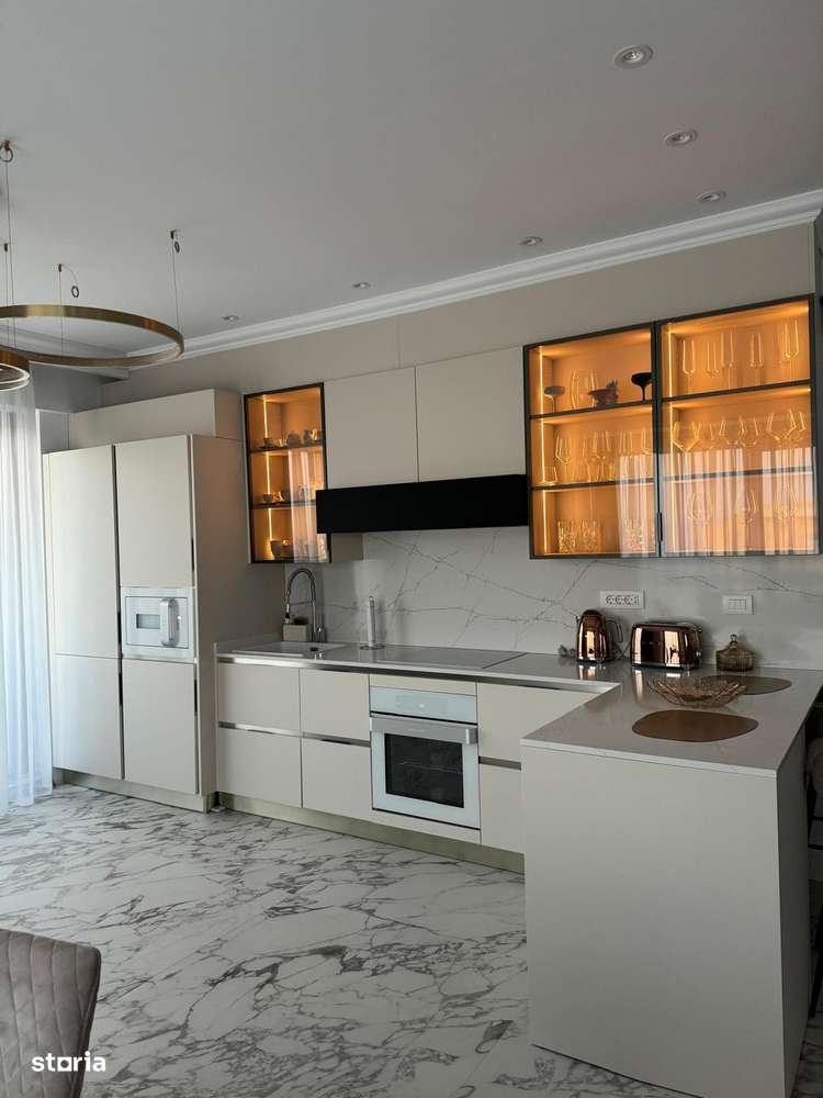 Apartament 4 camere lux Mamaia cu vedere la mare-12