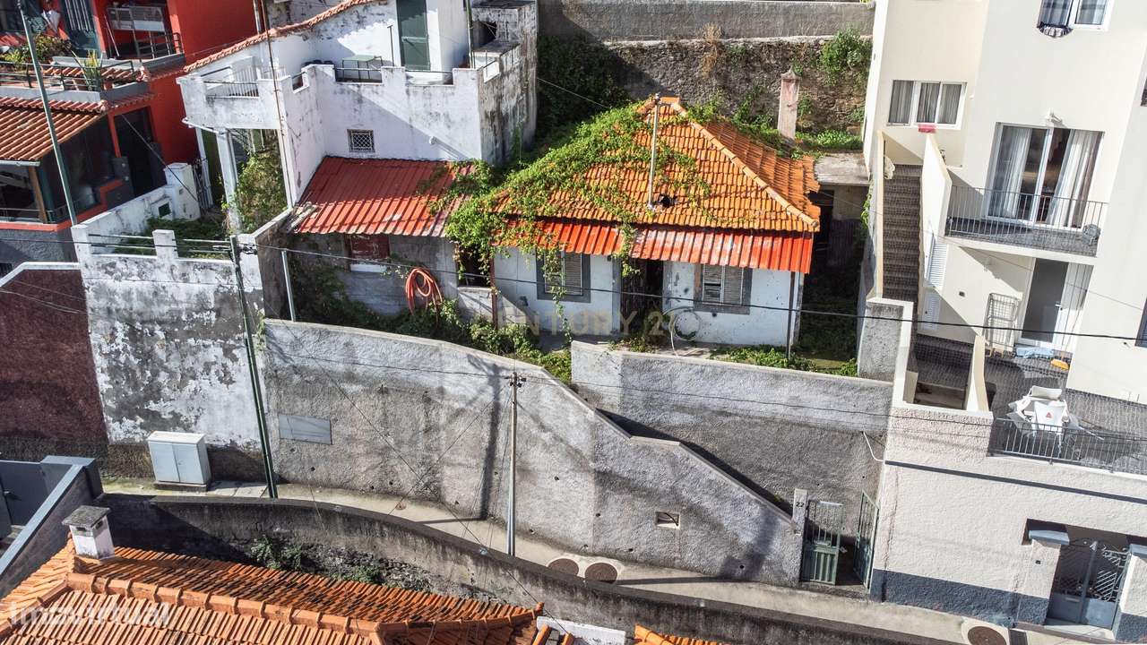 Moradia T2 no coração do Funchal-13