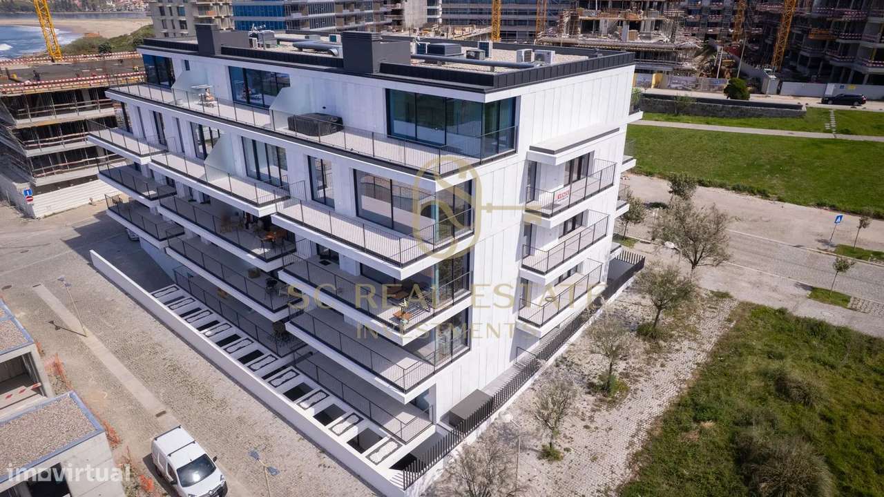 Excelente T3 Novo, com vistas deslumbrantes sobre o Atlântico.-23