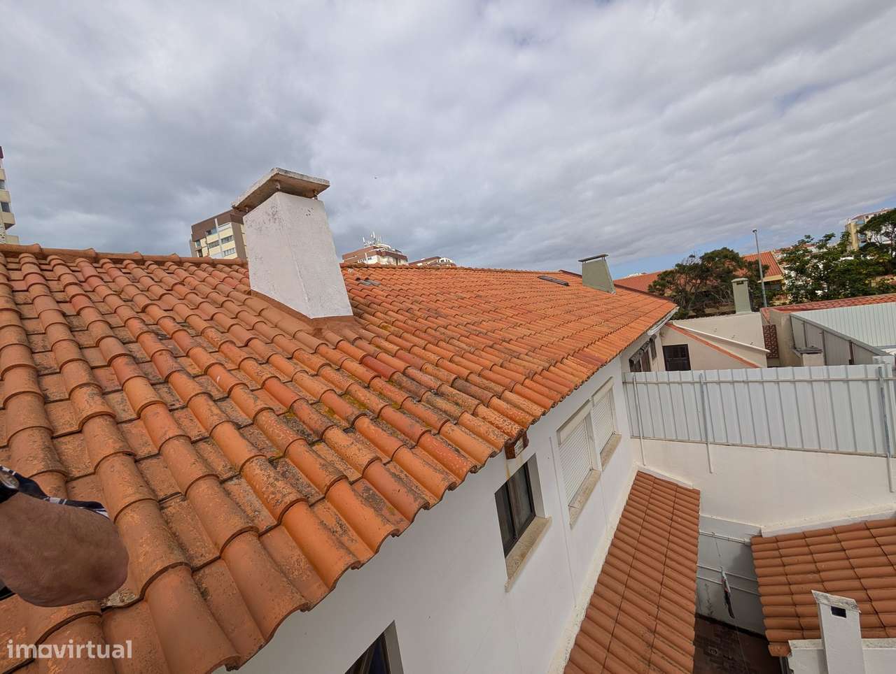 Excelente moradia centro Costa Caparica-34