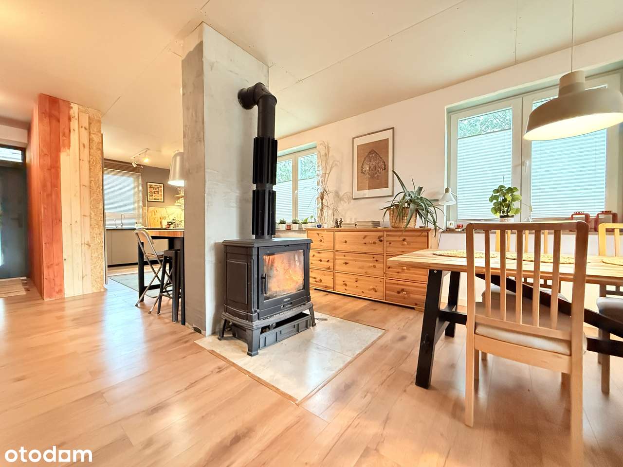 Bliźniak z garażem, dużą 800 m2 działką w  Nowinach-5