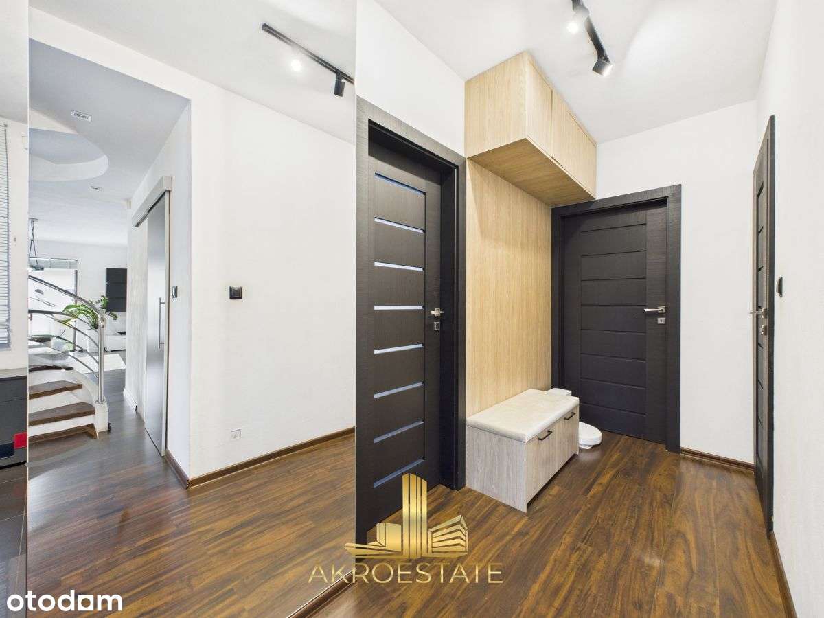 Elegancki i przestronny dom rodzinny!-10