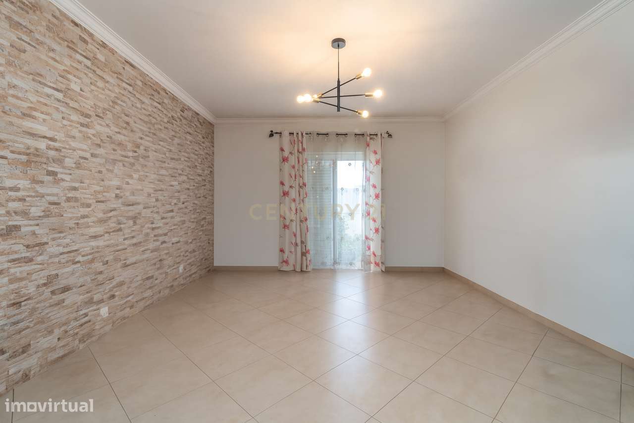 Moradia T3 2009- Quinta do Conde - Grande imagem: 4/23