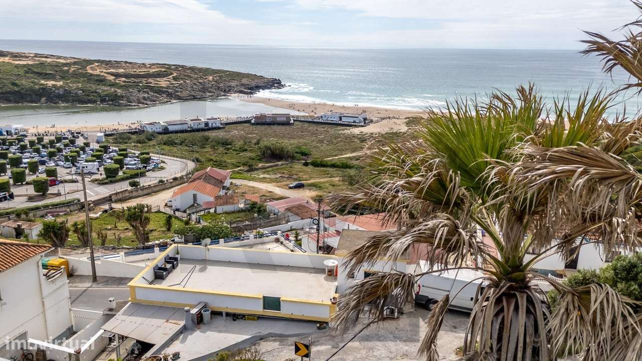 Foz do Lizandro e o Sonho de Viver na Praia | Moradia com Vista Mar e-48