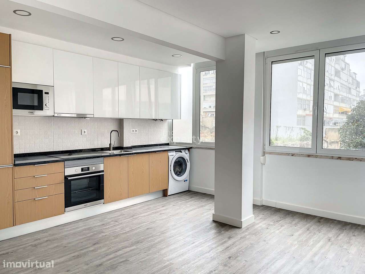 Apartamento T2 Remodelado na Ajuda, Lisboa-5