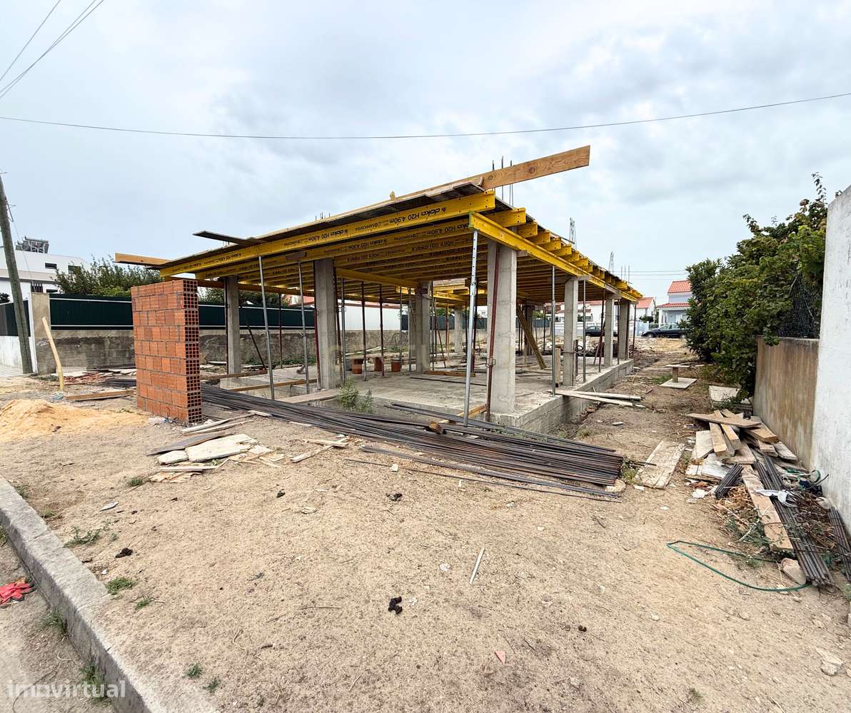 Moradia T3 Geminada, Piscina, Pinhal do General, Fernão Ferro-16