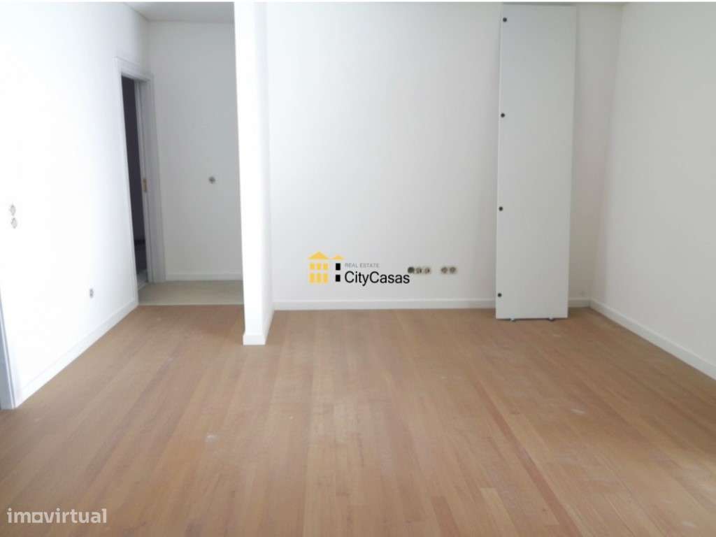 Andar Moradia T2 Renovado em Valbom - Grande imagem: 4/15