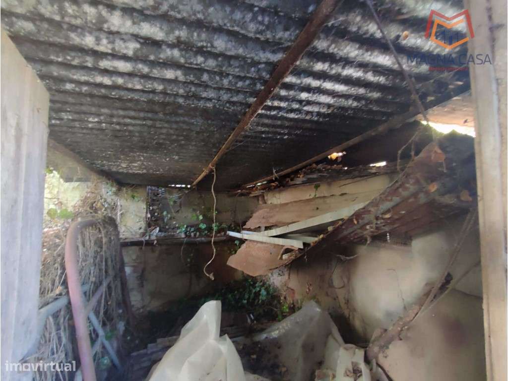 Moradia em Propriedade Total com 3 apartamentos T3, + 1 apartamento...-30